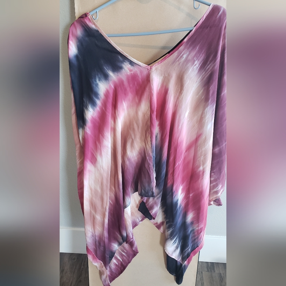 Lovestitch Flowy Tiedye Top NWT